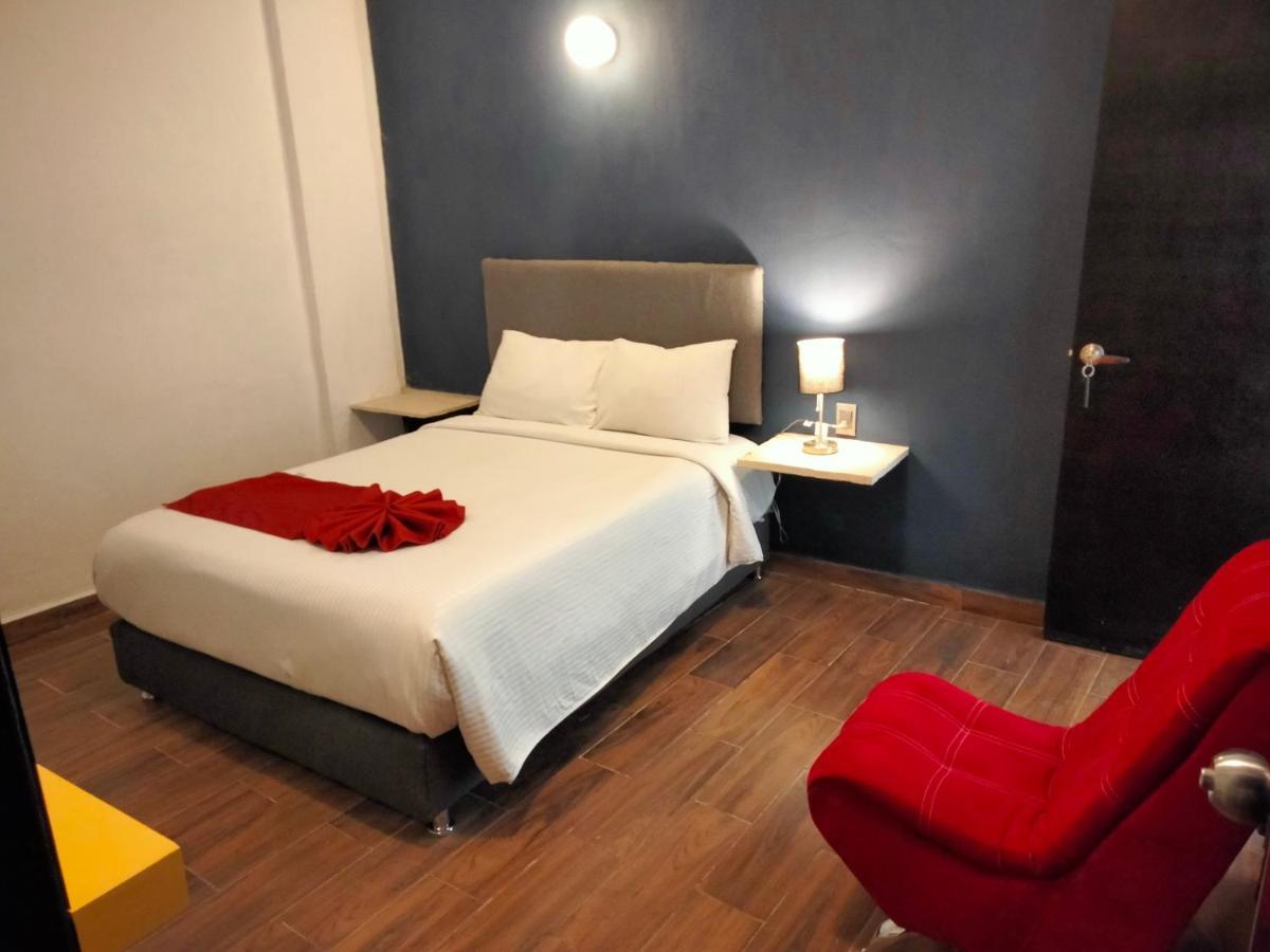 Hotel Terraza Casa Blanca Сан-Кристобаль-де-Ла-Касас Экстерьер фото