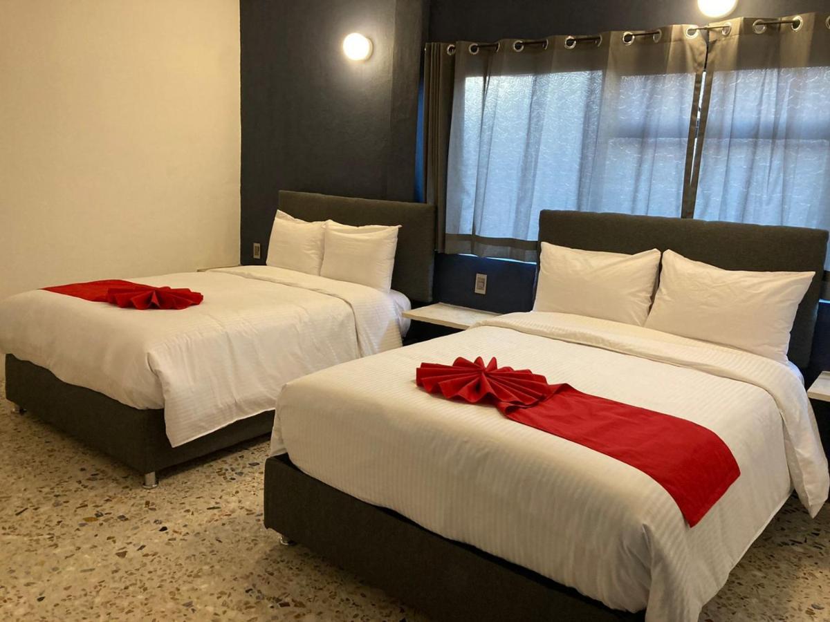 Hotel Terraza Casa Blanca Сан-Кристобаль-де-Ла-Касас Экстерьер фото
