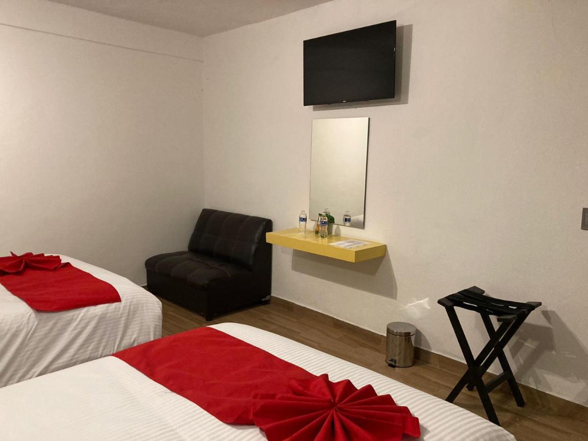 Hotel Terraza Casa Blanca Сан-Кристобаль-де-Ла-Касас Экстерьер фото